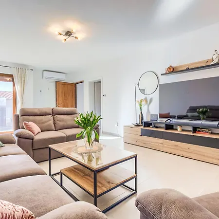 Holiday home Rubil By Interhome