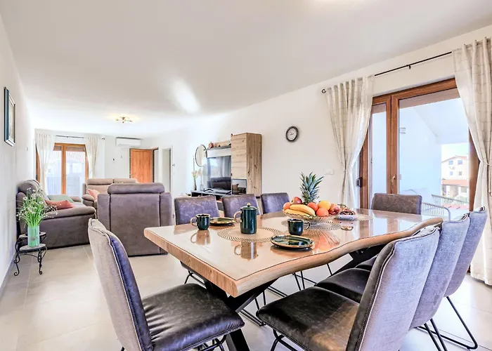 Vakantiehuis Rubil By Interhome Poreč